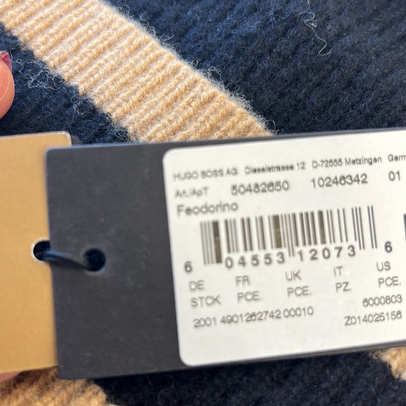 100% Authentic Hugo Boss Beanie / NWT
New never worn - Picture 5 of 5